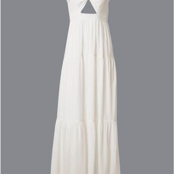 Twist Front Maxi Dress run small like size 6 - Picture 4 of 4